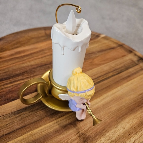 2020 Hallmark Angelic Candlelight Ornament w Light & Motion, Power Cord Required - Picture 3 of 7